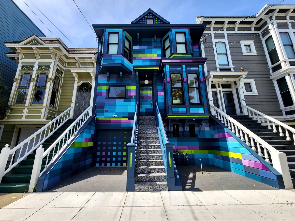 We love San Francisco. This is why it's home. ❤️🏡 📍Duboce Triangle 📸 by Saul Sugarman