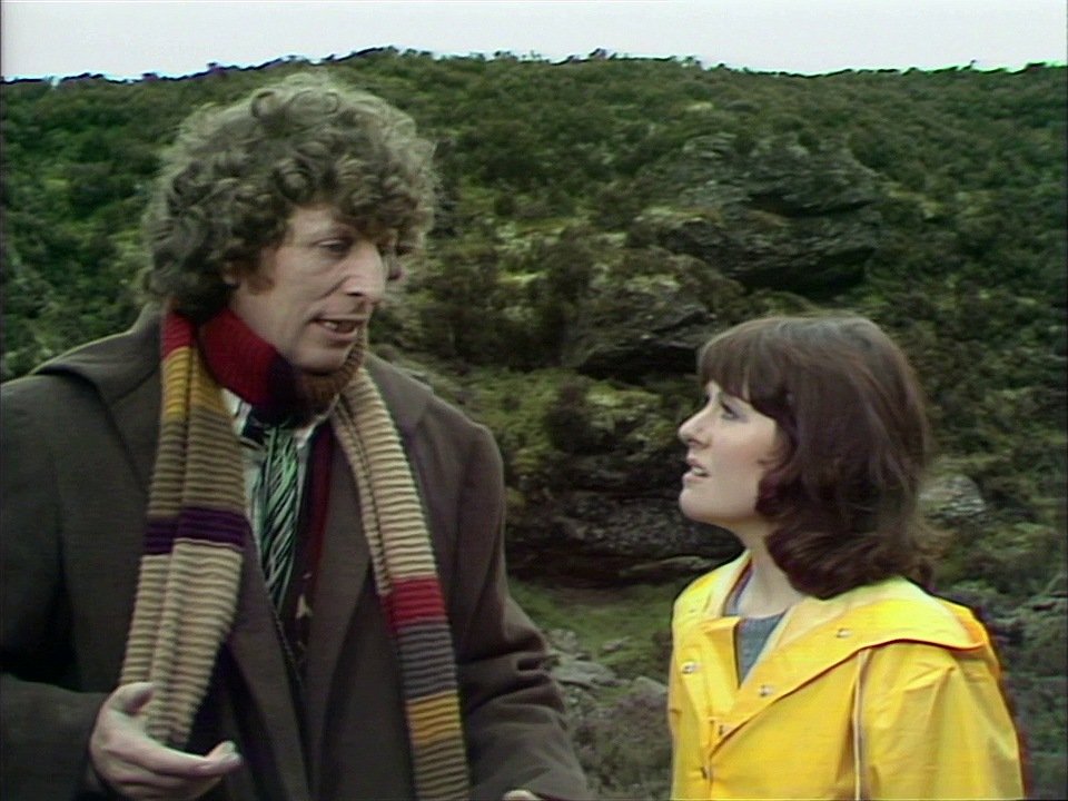 Tom Baker and Elisabeth Sladen in 'The Sontaran Experiment'. #TomBaker #DoctorWho #FourthDoctor