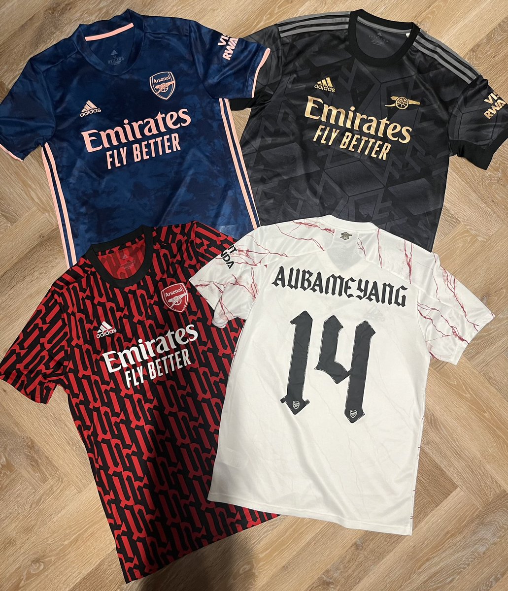 🔴⚪️Arsenal Bundle⚪️🔴 Sizes M or L all mint condition. Bulk buy for £120!🫡 Retweets appreciated @dawesy2801 @NathanPanter_52