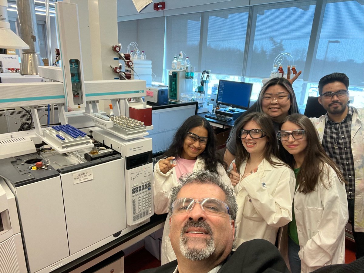TRACES_UTSC's tweet image. Congratulations to &apos;Lucky&apos; Practical 13 from the CHMB42 lab for providing the highest quality Experiment 2 sample- 3-methyl nitrobenzoate at a scorching 99.821% purity!
