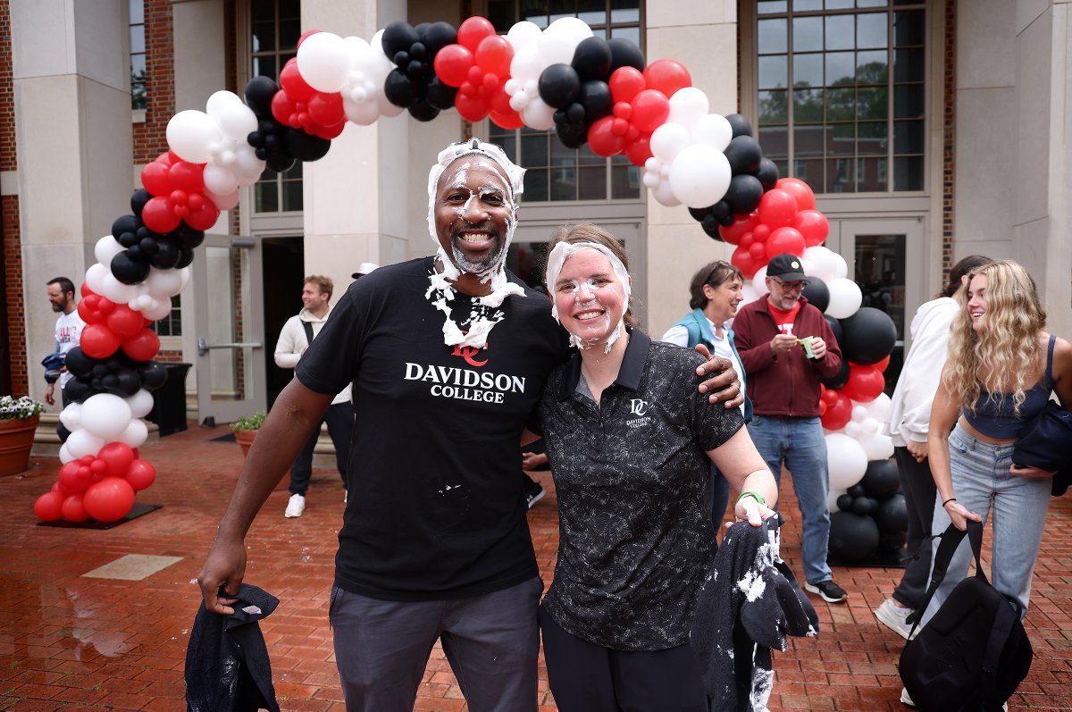 Hey 'Cats, we're just 328 away from our goal of 2,000 donors to unlock an additional $500,000 gift. Join in the fun now! give.davidson.edu/social/allin20… 📷: Christopher Record (DC)