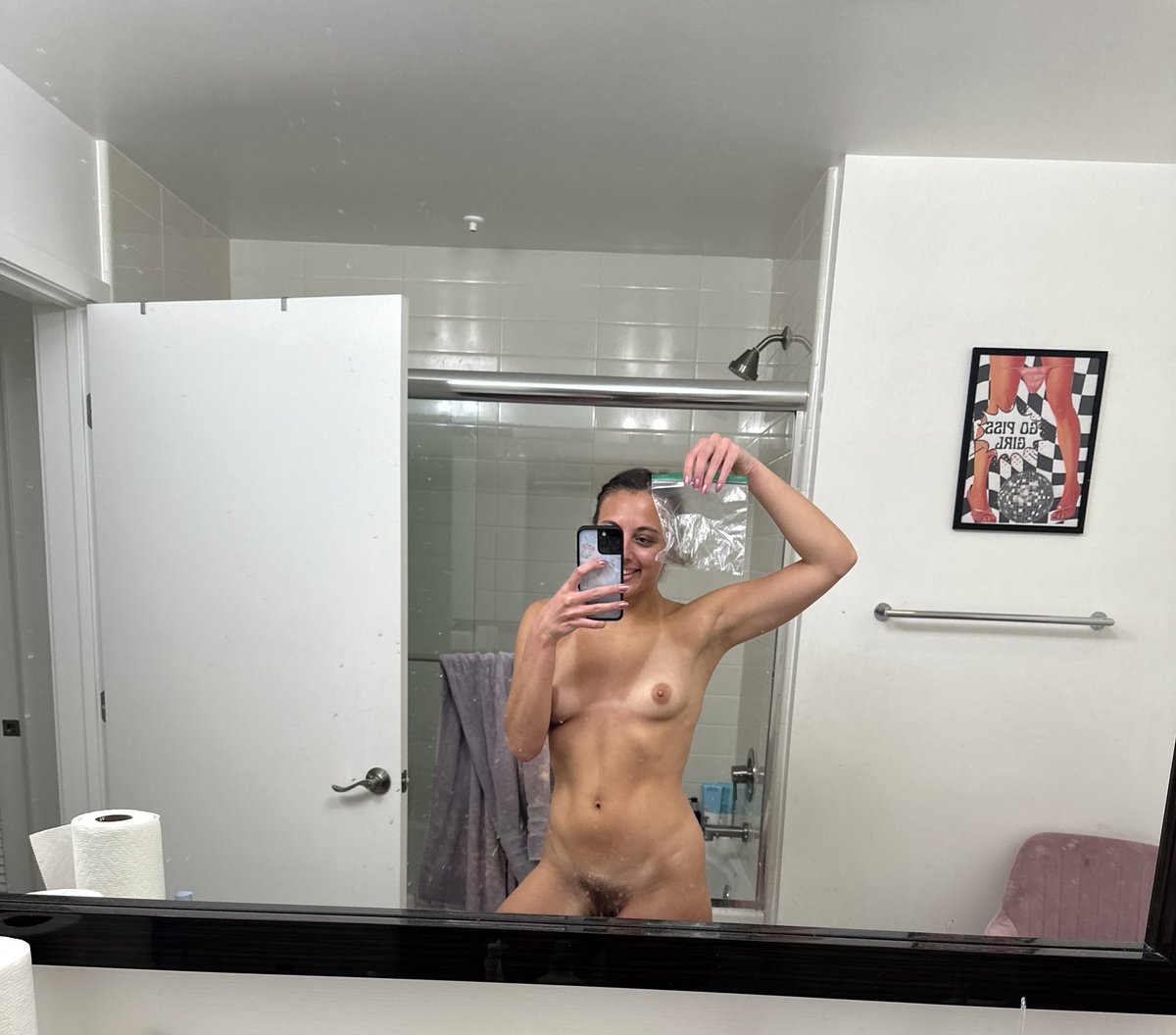 giaderza69's tweet photo. I cut my bush for the summer, should I auction off the hair on my OF? 😅😇 https://t.co/rWkbYPYy7h https://t.co/ToGCi2NmCQ