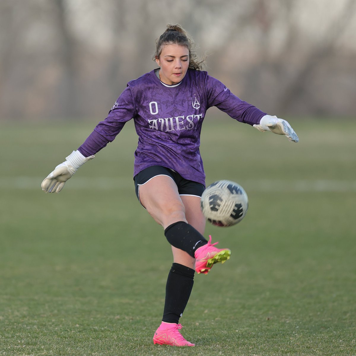 Arvada West GSOC battle Columbine @soccersqua @JeffcoAthletics @MaxPreps @CHSAA (Full Gallery of Varsity Game Images Available at MaxPreps at t.maxpreps.com/3RgRcmS) Images of #17 Landyn & #0 Hayden