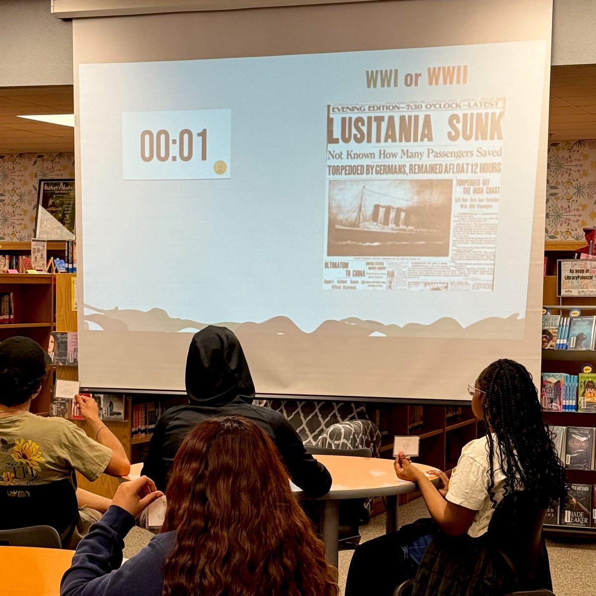 melissa_ss14's tweet photo. Preparing for the U.S. History EOC exam with the Clark Cougars 🐾 #STAARWARS https://t.co/3aJ36u1Qpp