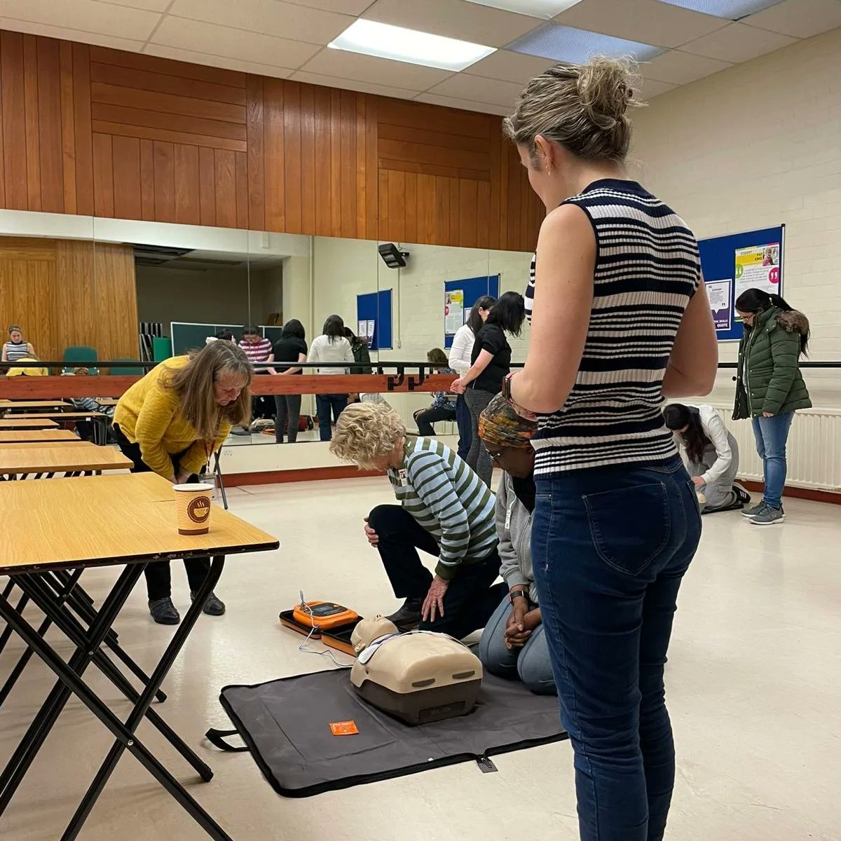 13 more lifesavers created today for FREE in Dad's name. This week, 32 people in the Greater London community have learnt basic lifesaving skills so that should they be bystanders during a cardiac arrest, they can confidently and quickly identify & manage the emergency🤍 Clare x