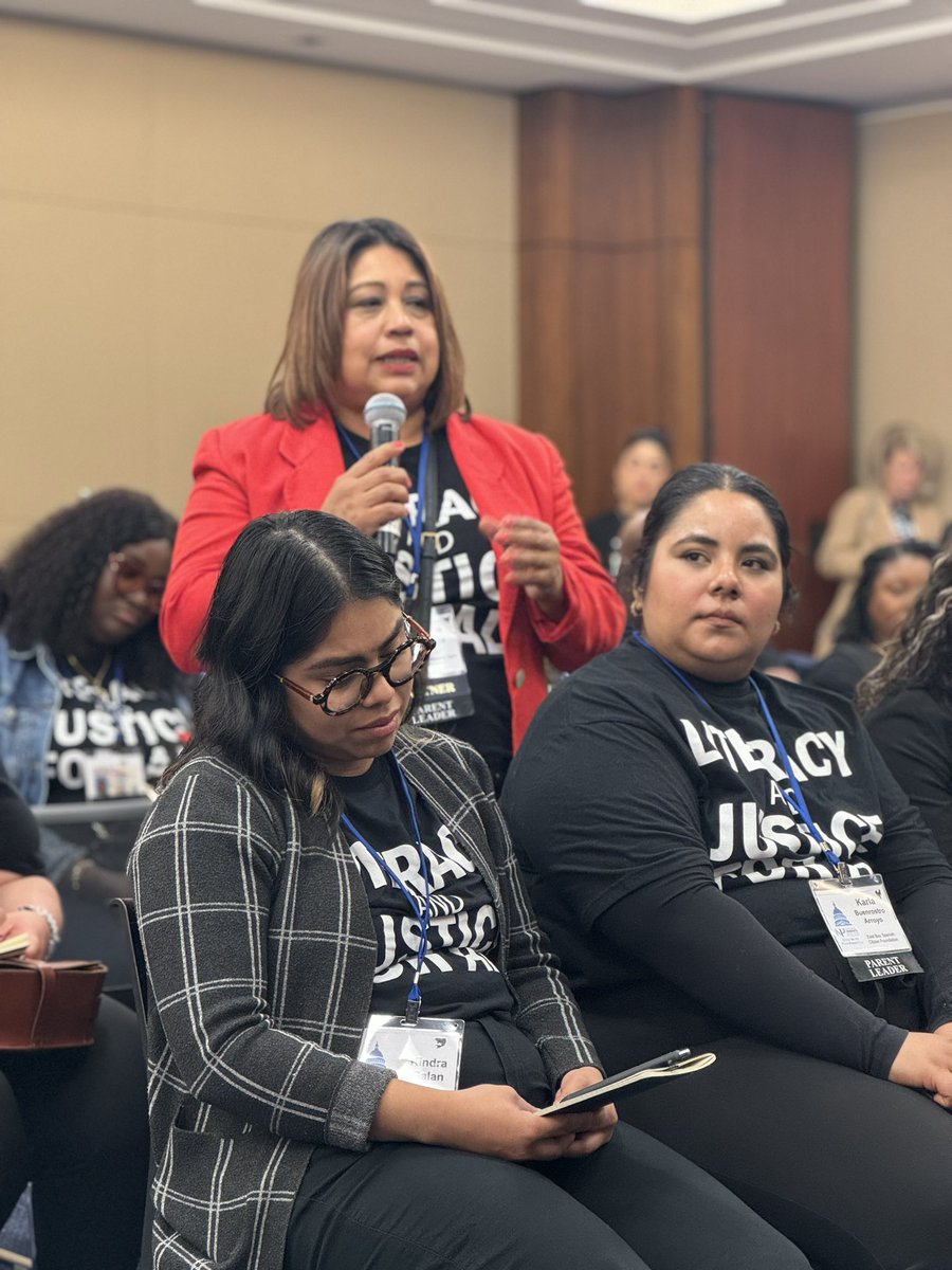 We need to increase Title III funds to ensure our #EnglishLearners have the resources they need to succeed. Thank you to @WeAreUnidosUS for co-hosting a bilingual round table alongside @nationalparents. Bilingualism is a superpower. 🙌🏽✊🏽 #bilingualism #EL