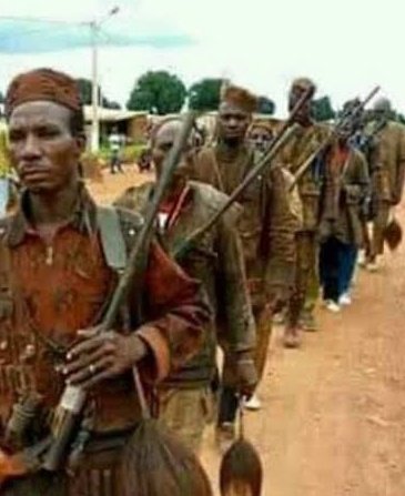 ITURI_AMANI's tweet photo. #GENOCIDE_HEMA_RDC:🚨 Urgent !🔥⁉️⁉️ Cette nuit!
Possible d'attaque des #FPIC dits Chini ya Kilima au village #MOMO situé 8km de Bunia en #RN27.
@FARDC_off d #Centrale_SOLENIAMA et population déjà sont en débandade.

Possible d'attaque des #CODECO_LENDU à #MUNGBWALU et à #LODJO. https://t.co/j23UodxscL