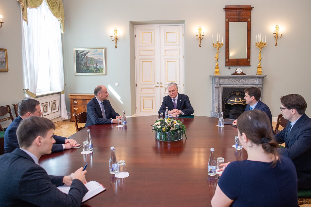 APranckevicius's tweet image. Was a real pleasure on Monday in Vilnius to accompany former Italian Prime Minister, now President of Jacques Delors Institute @EnricoLetta to his meetings with 🇱🇹Lithuania’s leaders. In preparation of his report on #SingleMarket to be presented at 🇪🇺European Council next week.