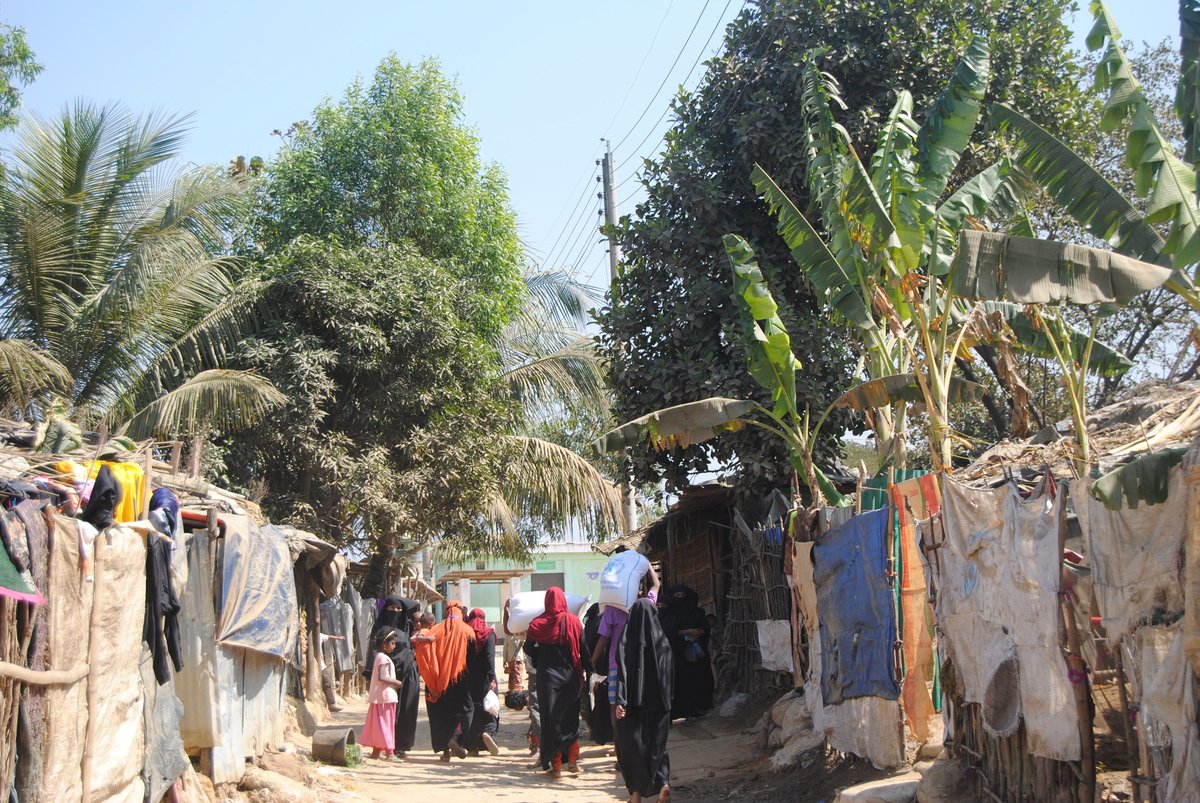 NEW in Perspectives: Lorenz Dantes investigates a recent case brought by Burmese refugees asking Phillippine courts to use universal jurisdiction to prosecute crimes against international humanitarian law in Myanmar.

Read the article here: shorturl.at/sBS45