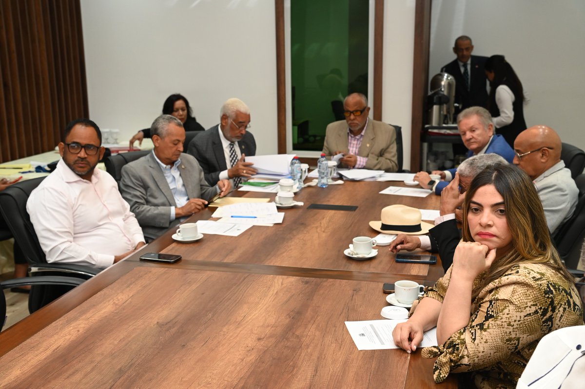 La Comisión Bicameral continúa con el estudio de la iniciativa del proyecto de ley que crea la Dirección General de Cooperativas (Digecoop) en República Dominicana. Proponente: @JulitoFulcar #DiputadosRD