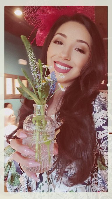 💐🫖💗 https://t.co/nSmcuNS89G