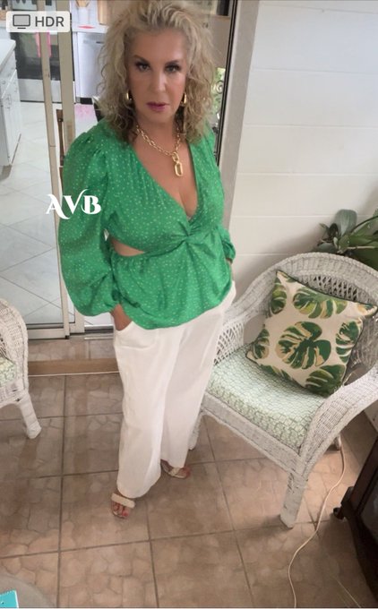 Just casual on my lanai. https://t.co/oKrjC7dK8J