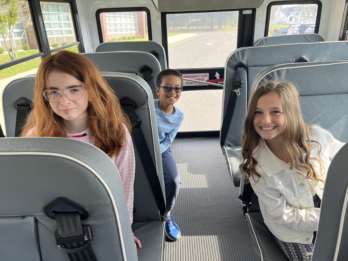 HowellTwpRamtwn's tweet image. Exciting to have our 3 amazing Rams head off to the Board Office today to serve with our Senior Administration Team and our Board of Education!  A special thank you to everyone who made this possible 🏆 #HTPSTalentTeams #HTPSLearnerSuccess #HTPSCommunityEngagement #GoRams