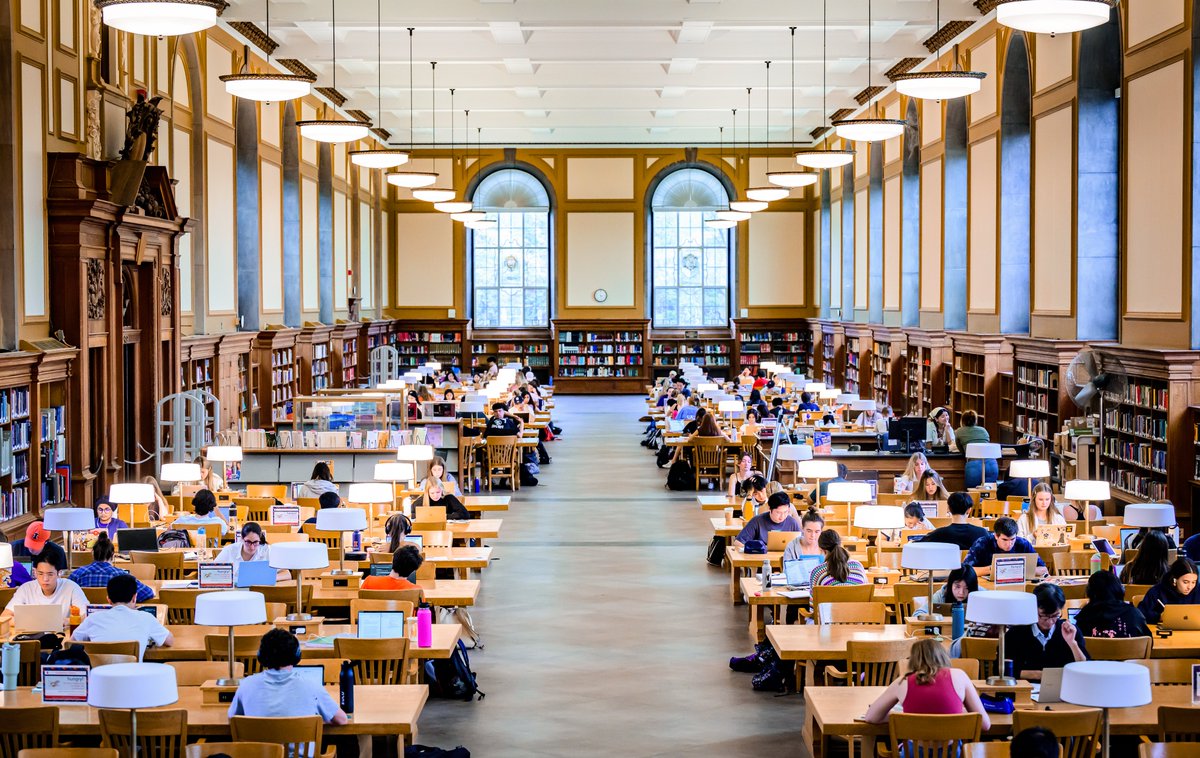 Happy National Library Week, Illini! 📙📘 With more than 15 million volumes, our @uillinoislibrary is the largest public academic library in the country.