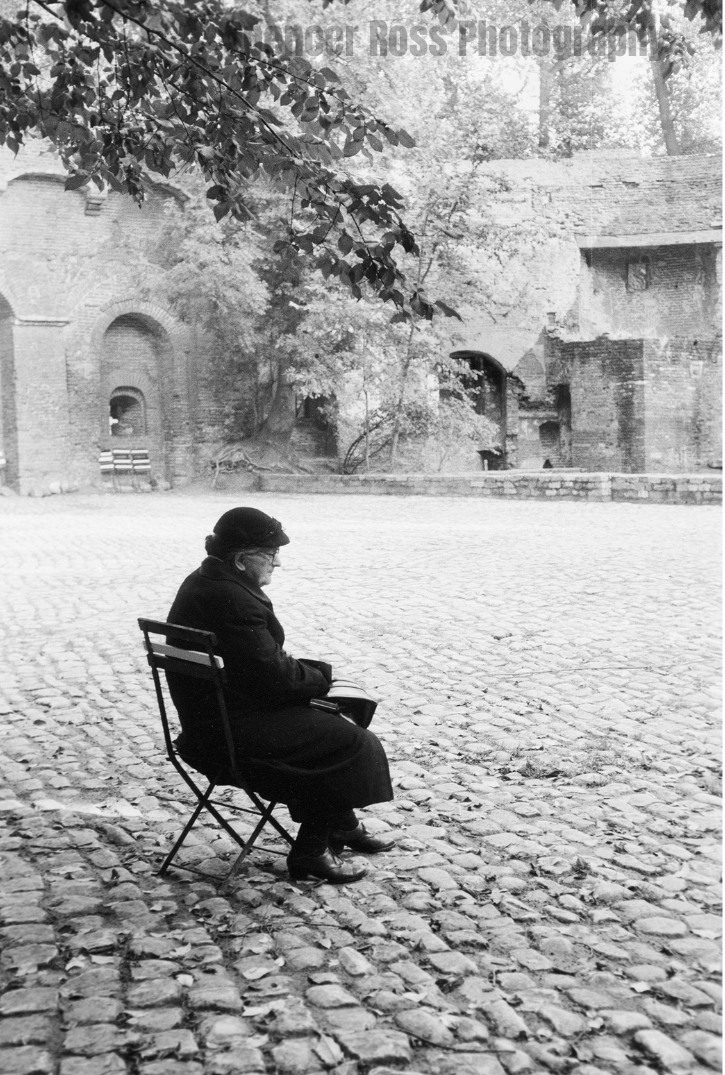 SRoss75years's tweet photo. Belgium (1972) #blackandwhitephotography #nikonphotography #photooftheday #photographer #photographer #art #capture #Belgium #photographylovers #artphotography #artisartcommunity #fineartphotography #75yearsofphotography #spencerross https://t.co/mvZM33x8x9