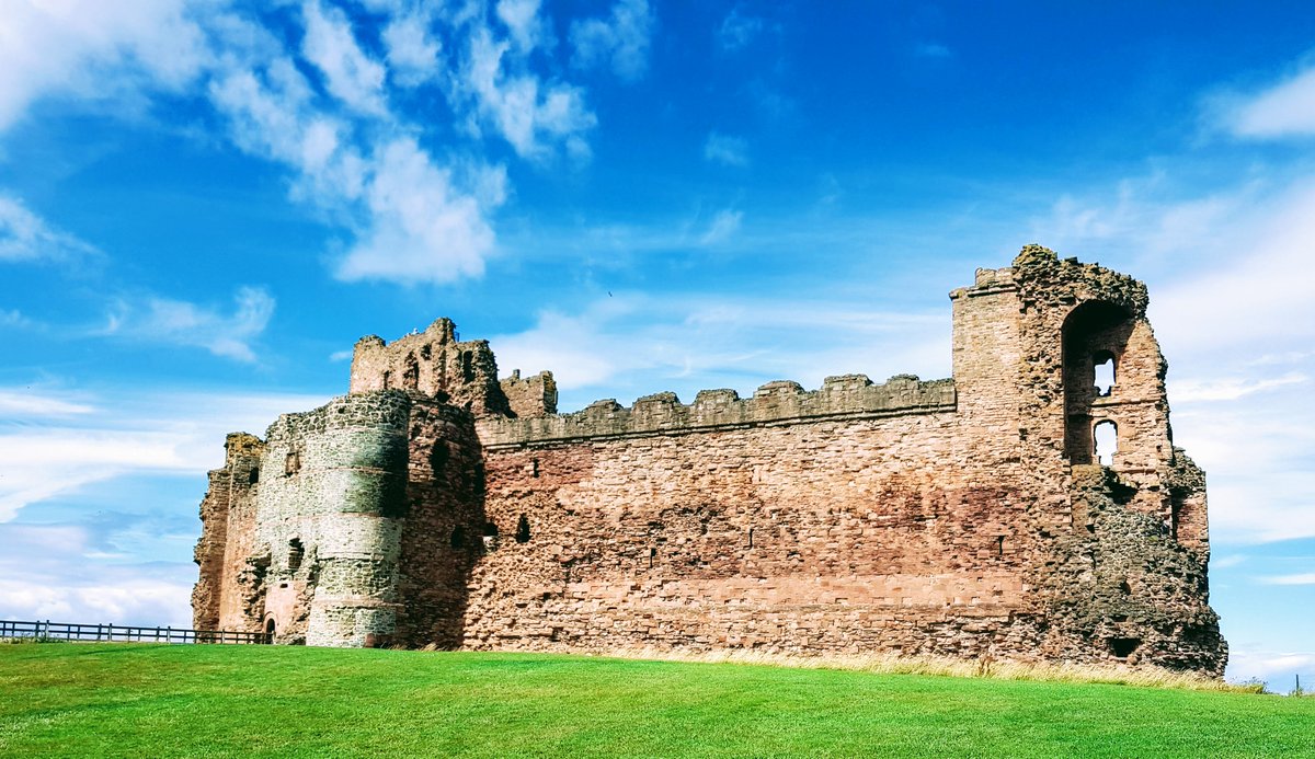 Hi @andrewsp2009 - I know you love your castles...what do you make of Tantallon Castle? #castle #history #Scotland