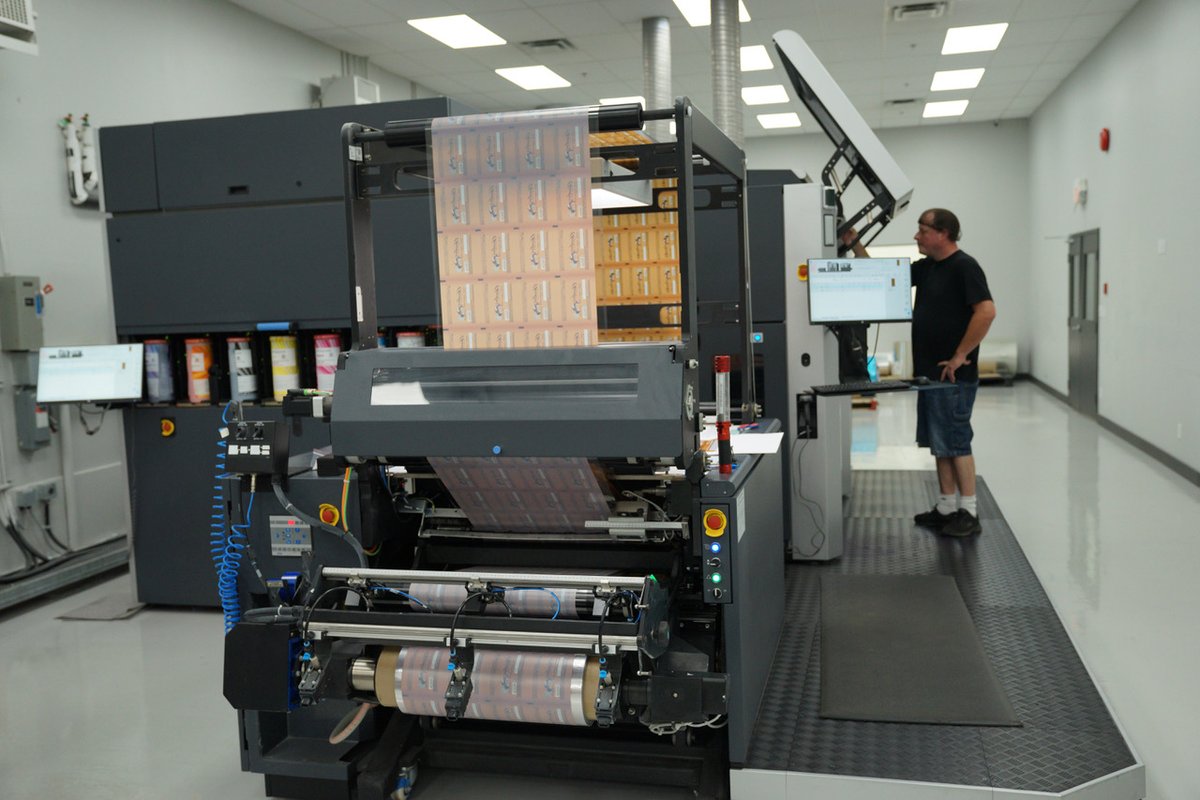 bcfoodandbev's tweet image. Join us in welcoming our new BCFB member, @associatedLP.
Founded in 1980, Associated Labels and Packaging is a family owned company in Vancouver, Canada that creates premium-quality packaging. 
Learn more at associatedlp.com