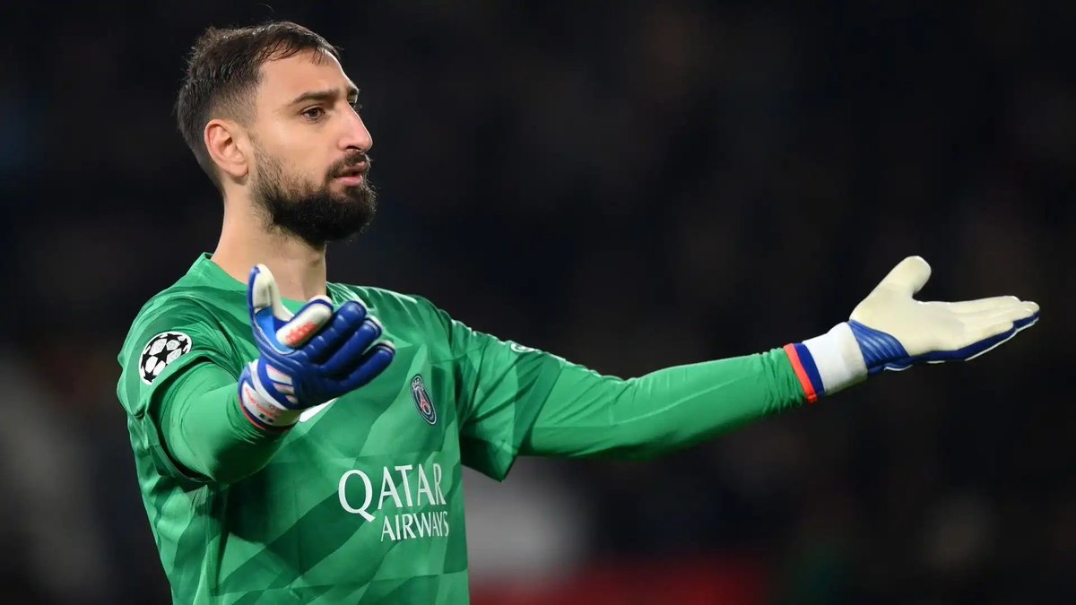 4 metros mide este ser humano y le cabecean en el área chica. Donnarumma es el peor arquero de la historia de la humanidad.