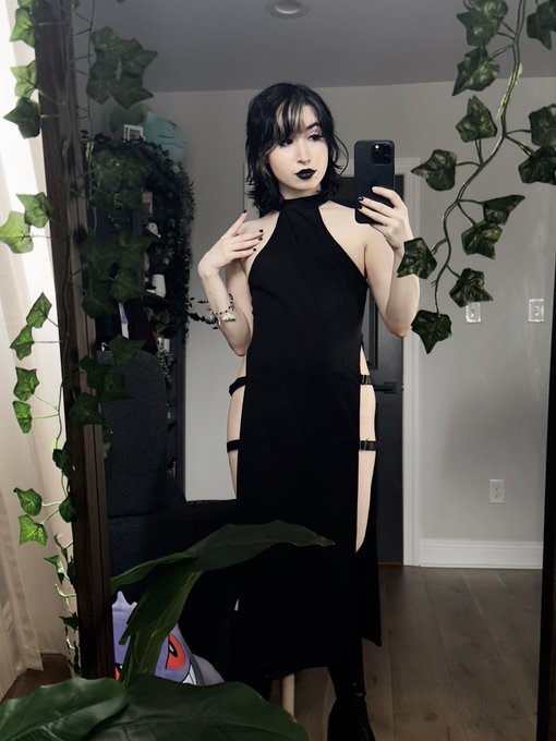 Watch huni 🍯's leaked NSFW photo on TwXstars