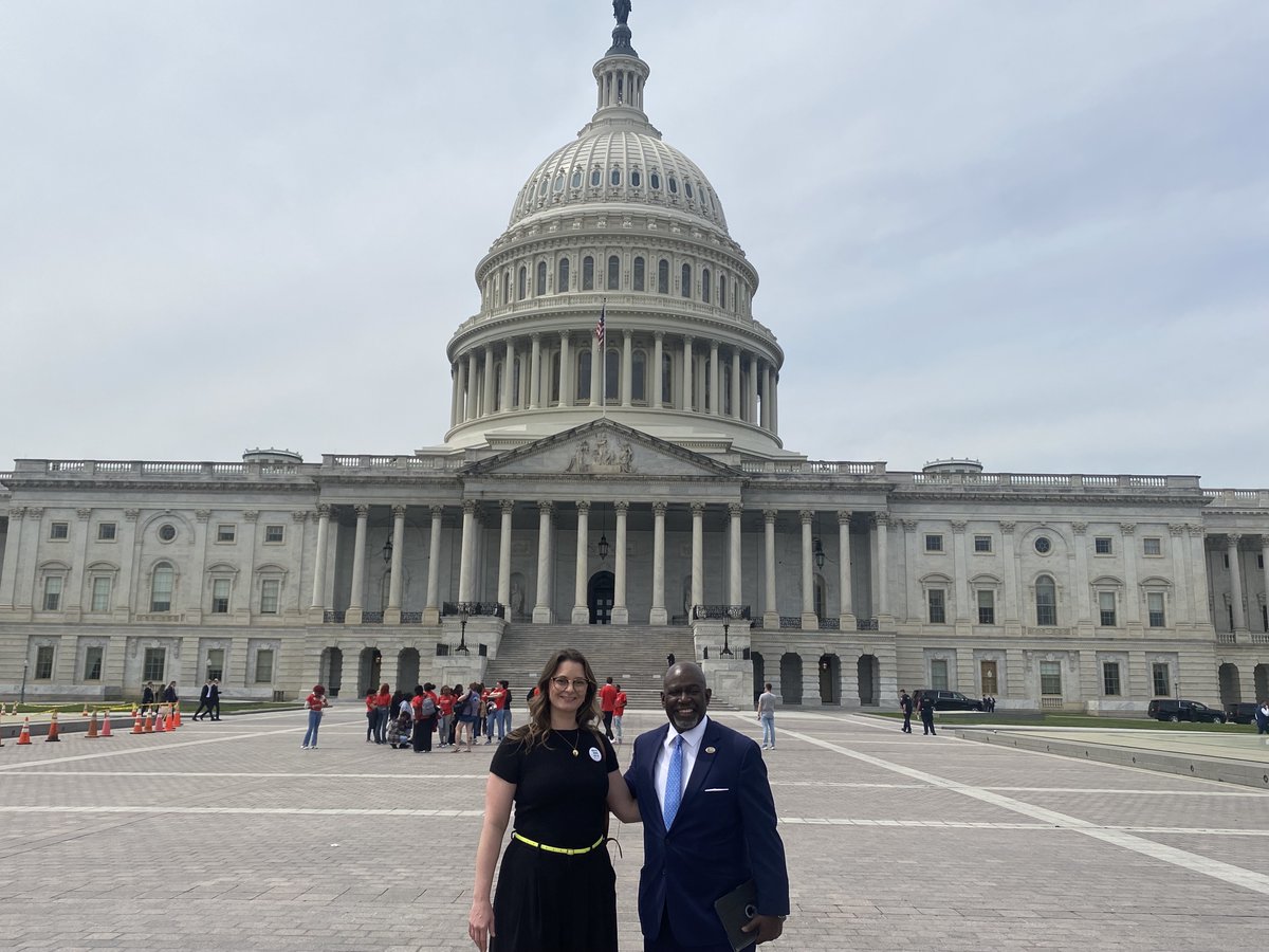 @CCAN @SierraDC youtu.be/qbZe0iudloA 'We know that low income families bear the brunt of climate impacts, and yet the gas industry continues to spread false and harmful narratives about the health impacts of gas' said Pastor Greene of @varick_wdc