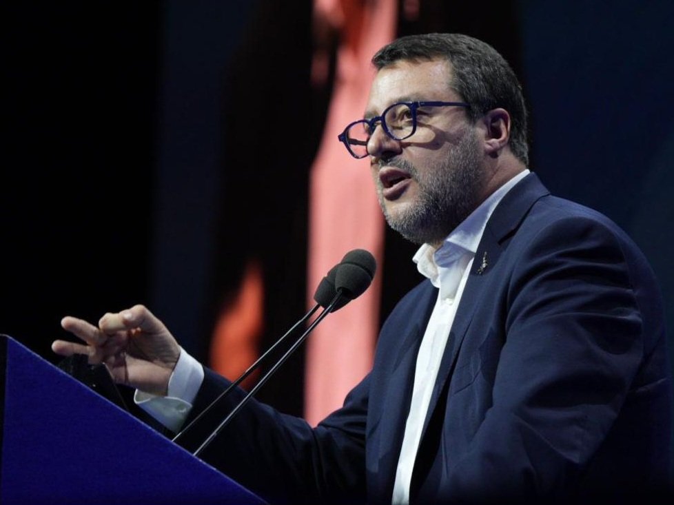 Pacto migratorio UE: 'No es suficiente para abordar adecuadamente un fenómeno que marca una época como la inmigración. Una propuesta decepcionante que no resuelve en absoluto el problema de los flujos ilegales y clandestinos'. Matteo Salvini
@Lega_gruppoID 
@IDGroupEP 
@IDParty_