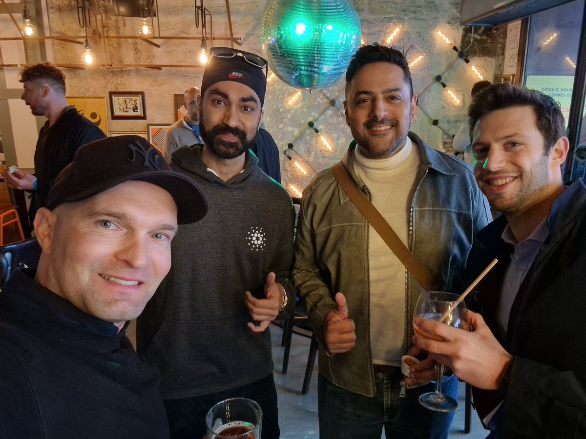 Stasmarr's tweet image. Just bumped into some familiar faces while in Paris! 🌍 Small world, isn&apos;t it?
@0xMetamatt, @emurgo_io
#web3 #zkfold #startups #ParisBlockchainWeek