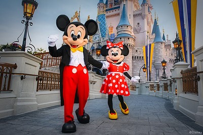 Experience the National Cherry Blossom Festival parade with special guests from Walt Disney World® Resort—Mickey Mouse, Minnie Mouse and Grand Marshal, Princess Tiana!