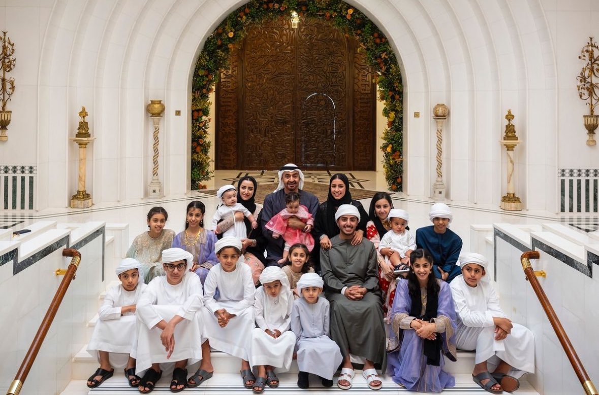 The most beautiful picture of Eid Al Fitr today …President HH Sheikh Mohamed bin Zayed with his family & grandchildren.… 🤎

Eid Mubarak to all from the UAE 🇦🇪 🌙✨