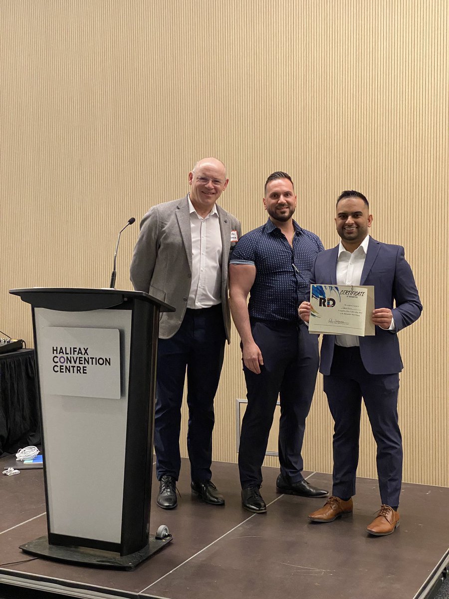 Awards for #ANESRD24 presented by Dr. Christian Lehmann @chlehmann & Dr. Gianni Lorello @GianniLorelll Undergrad: 1st Alex MacNeil 2nd Gaurav Arora Pain Research: Alex MacNeil @DalAnesthesia @DalhousiePain