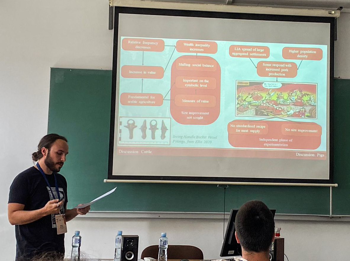 ZooarchLabSheff's tweet image. The Sheffield diaspora so well represented at the ICAZ Roman Zooarchaeology Working Group in Belgrade! From left to right: Maaike Groot, @MatteoBormetti, Cleia Detry, @dr_bone_lady, Silvia Valenzuela Lamas, Lídia Colominas Barberà  @ICAZ_News