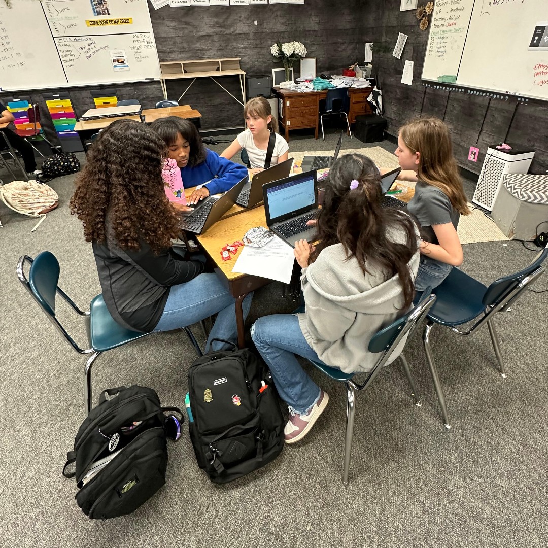 SierraSpartans's tweet photo. Student elections are almost here! Today at lunch, several Spartans attended a writers workshop to prepare their speeches for next week. Students will get to watch recordings of these speeches before they vote next Friday, April 19!

#WritersWorkshop #StudentLeaders #SpartanPride https://t.co/GYU4GumbrD