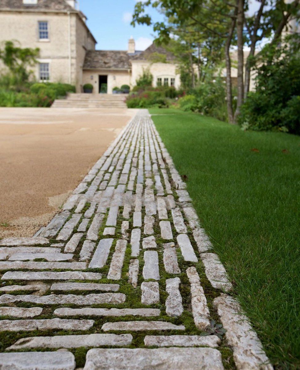 “Bilgeliğin ana ilkesi bozulmuş düzeni onarmak değil, var olan düzeni korumaktır.”