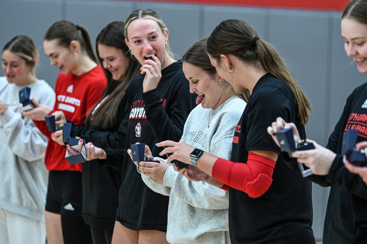 SDCoyotesVB tweet picture