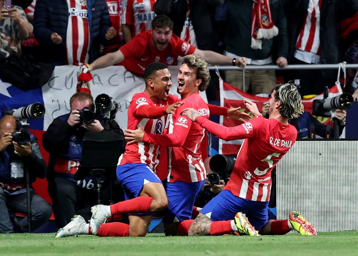 🔥🇪🇸 ¡Qué noche para el fútbol español! 💙❤️ El @FCBarcelona_es asalta París ❤️🤍 El @Atleti es un fortín en el Metropolitano #⃣ #MuchoMásEnJuego