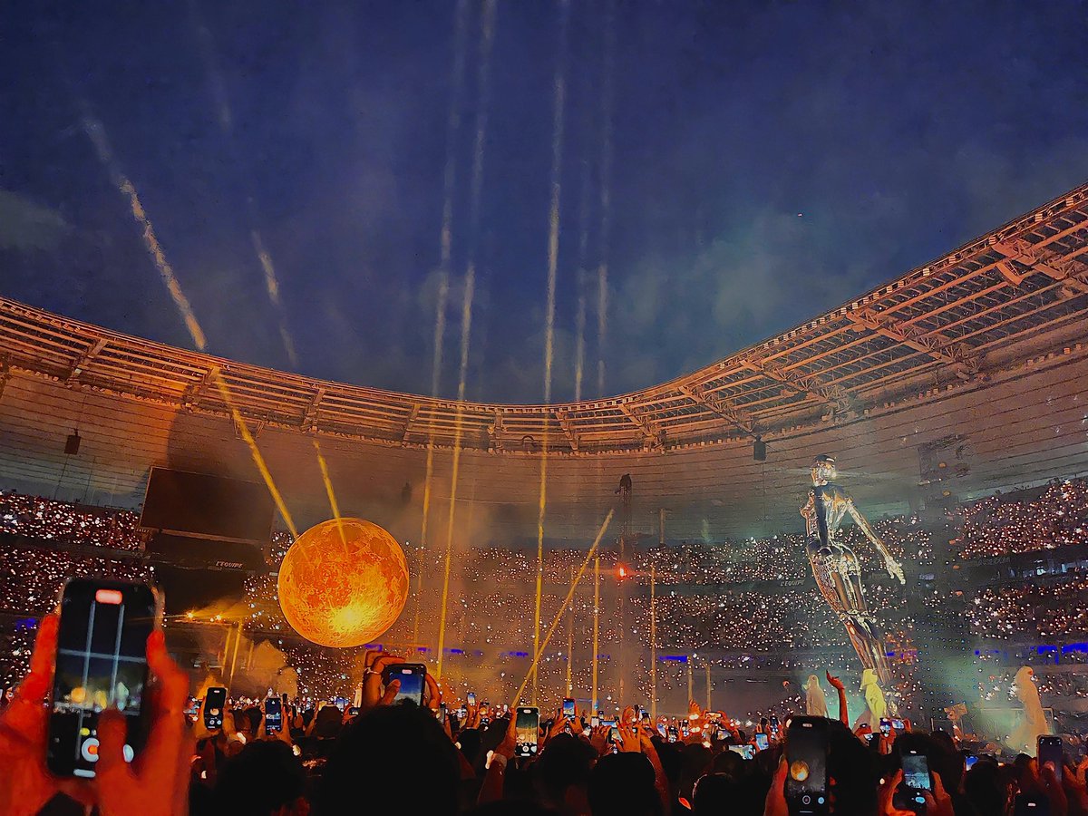 _______Lolij's tweet photo. @StadeFrance https://t.co/AOE1MNoBBU