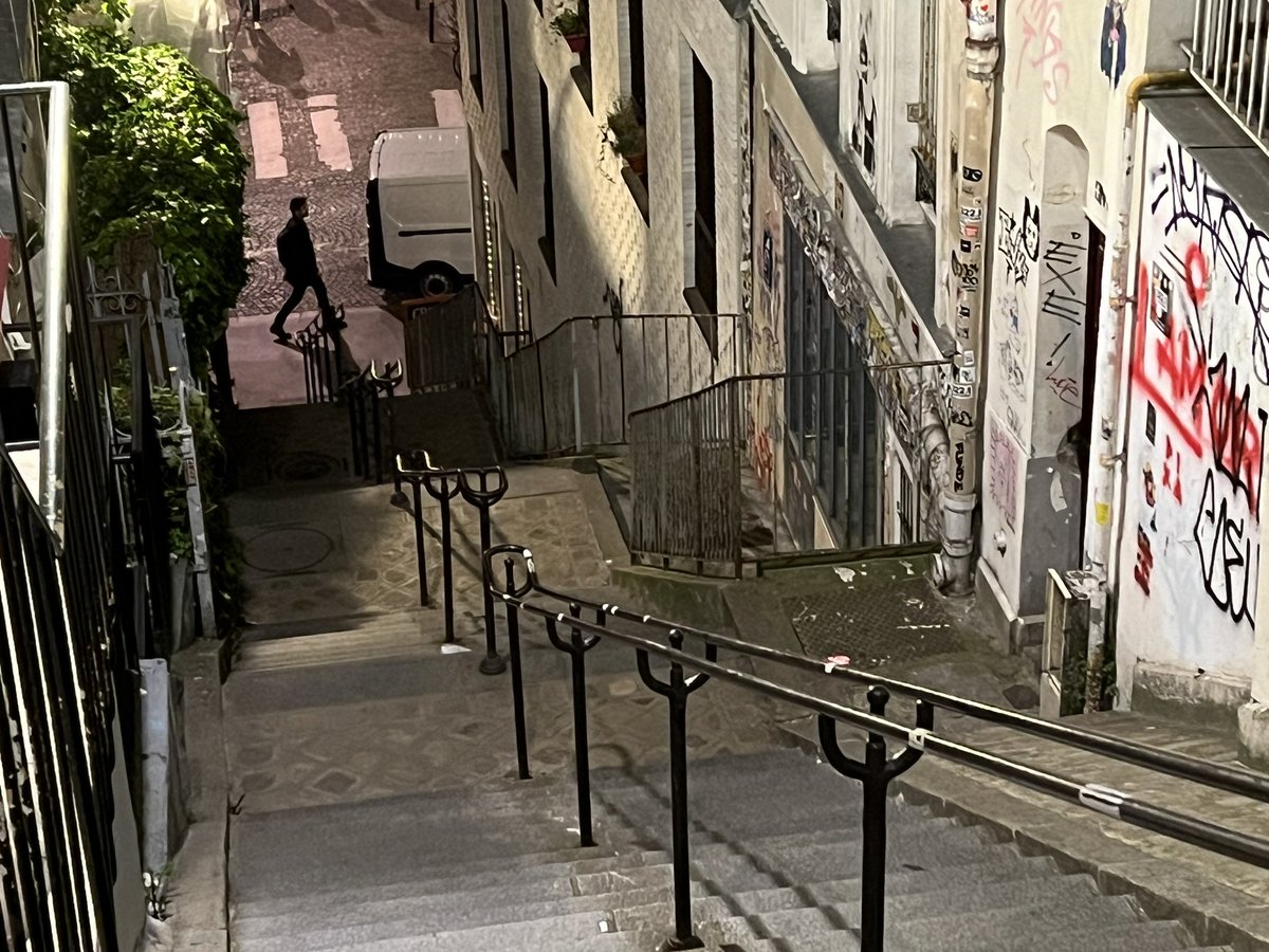 Ronin steps.
#ronin #johnfrankenheimer #filmlocation #paris