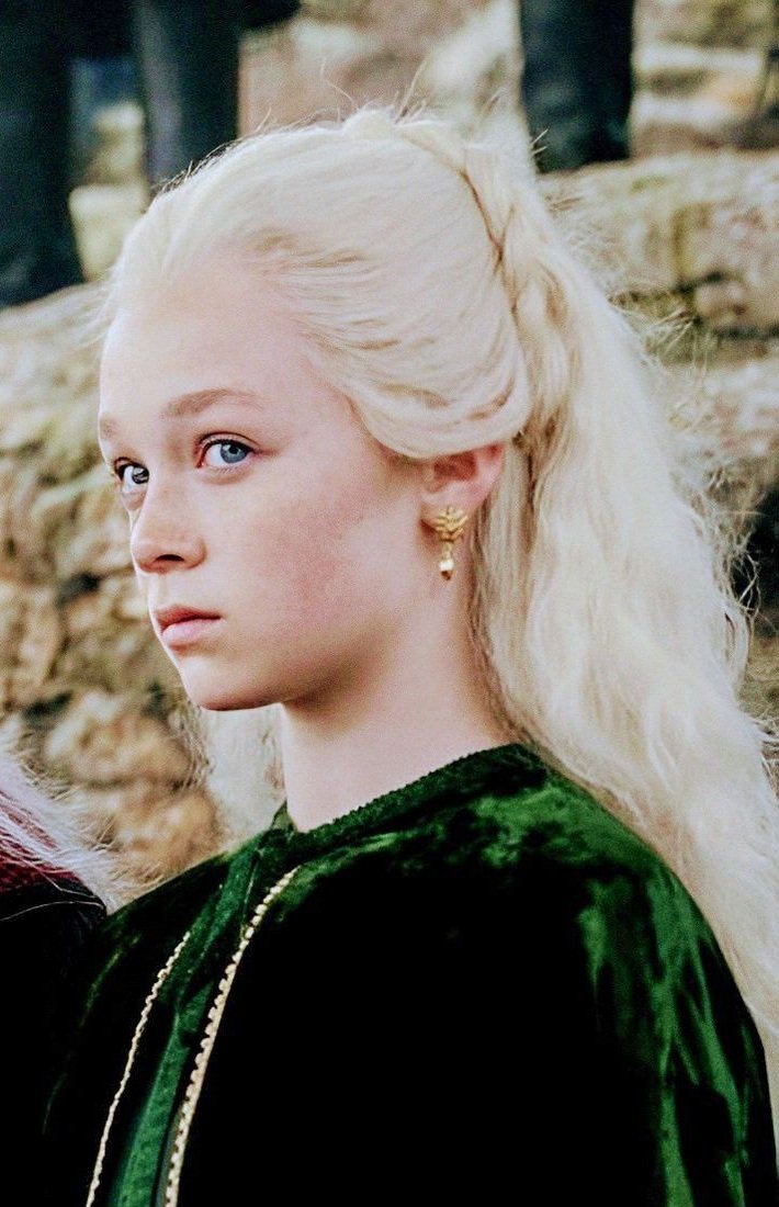 💭 (@helaegonthinker) on Twitter photo 