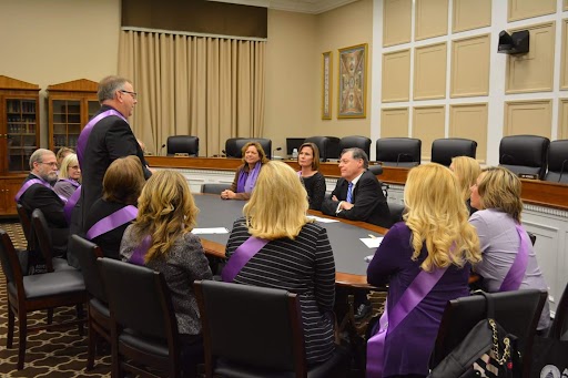 Congratulations, @TomColeOK04, on being unanimously named Chairman of the House Appropriations Committee! Thank you for your continued leadership in investing in Alzheimer’s and dementia research funding.