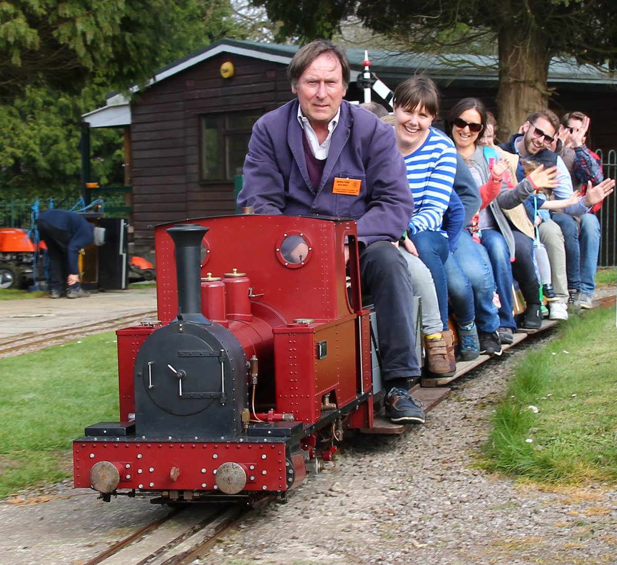 AshtonCourtRly's tweet image. We are running trains for the public on the next two Sundays:- 14th & 21st April - 12.00 & 17.00.
Our new website will show you the way:-
ashtoncourtrailway.org
#ashtoncourtrailway, #miniaturerailway, #modelengineering, #visitbristol, #bestofbristol, #ilovebristol