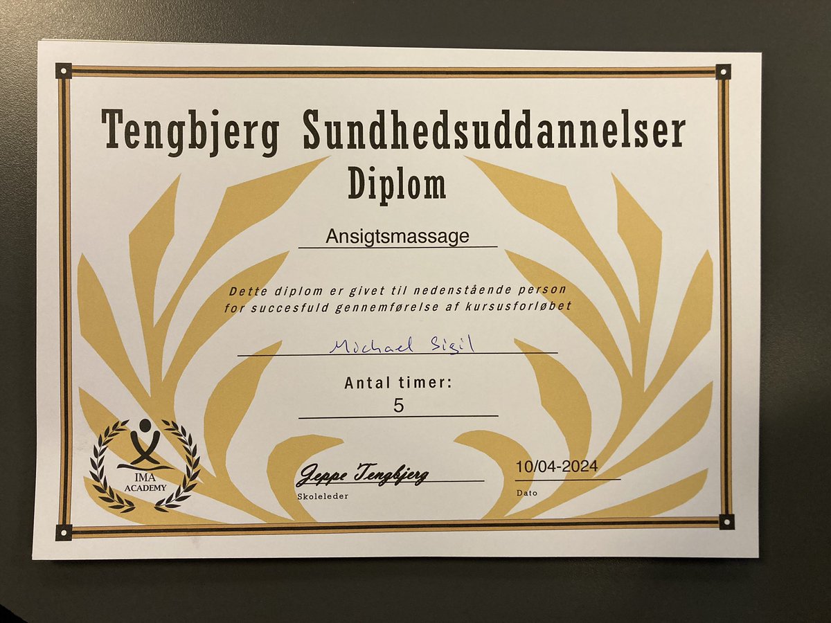 Today's face massage course successfully completed🤗
behandlerhuset4735.dk
#massage #facemassage #wellness #lovemylife #tengbjergsundhedsuddannelser