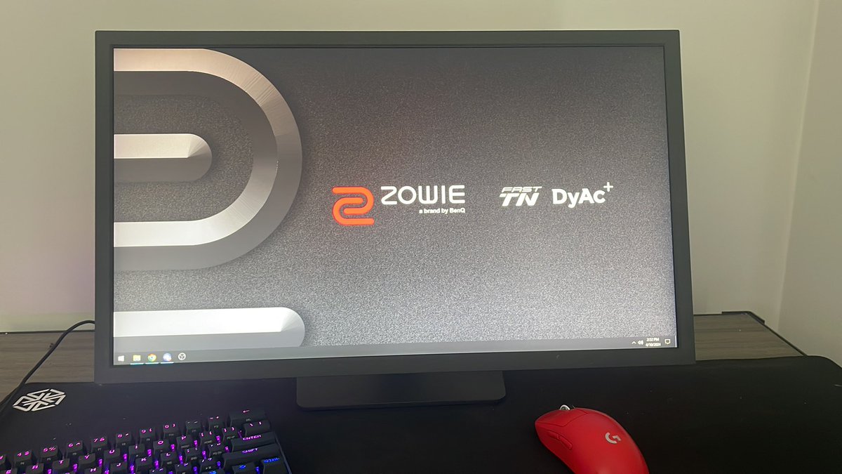 Just upgraded to @ZOWIEbyBenQUSA’s new XL2546X 240hz monitor with #FastTN #DyAc2! Been using it for past couple weeks and notice insane differences in my gameplay Buy Yours Here - benqurl.biz/43gyzah