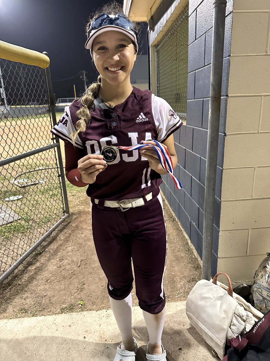 Your Lady Bears get the win 8-0 against Edinburg North! Congratulations to Arieanna Hernandez on being recognized as Rio Sports Live Player of the Game! <a href="/arieannahdz_11/">Arieanna Hernandez</a> pitched a shutout allowing only one hit with 9K’s. Way to go Lady Bears! 🐻 🥎