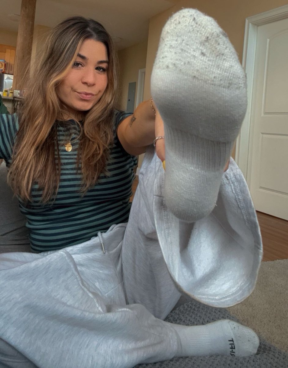 girl wearing nike socks