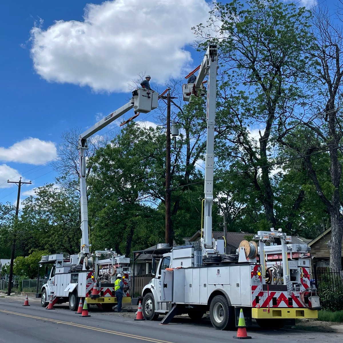 RESTORATION UPDATE (4 PM): Crews continue to safely work across our service area on 22 remaining weather-related outages affecting 329 customers, with the largest outage in the 78109 zip code making up 90% of the impacted customers. FOLLOW OUR PROGRESS: cpsenergy.com/outagemap