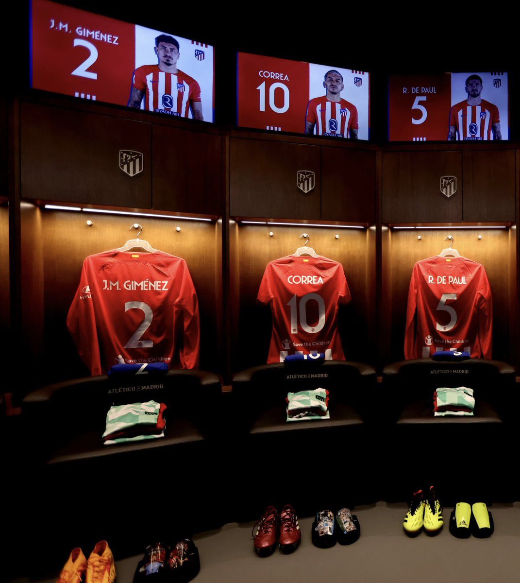MIYFootball's tweet photo. Champions League nights 🤩

José María Gimenéz’s @MIYFootball shin pads on show in @athleticomadrid‘s changing rooms #UCL @championsleague

#MakeItYours https://t.co/qDoQpIhmvD