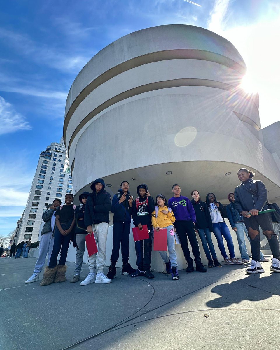 CIOBCitywide's tweet photo. Immersing themselves in the world of art at the Guggenheim, @LyonsBklyn students embarked on an inspiring journey of creativity and discovery. 🎨✨ #LyonsCommunity #Guggenheim #ArtEducation @NYCSchools @DOEChancellor @Guggenheim @ruxdanika @nycoasp https://t.co/DCGXGDLf91