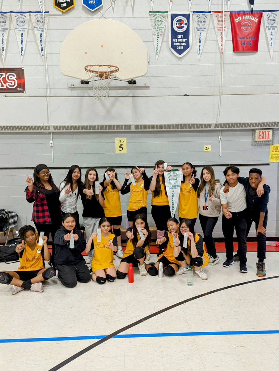 Mrs__DAmario's tweet photo. Congratulations to our Junior Girls 🏐 Volleyball team on winning their Divisional tournament today! We're so proud of their hard work and dedication to this amazing sport.
🎉 @roch_we https://t.co/SBJBmLHlA0