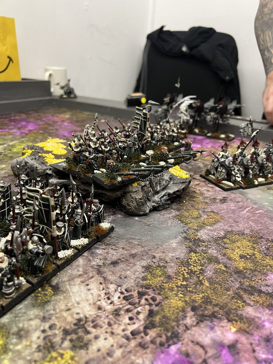 TeamEnglandTow's tweet photo. Great game between two team players , with the sounds of crashing blades  and thundering hooves the bretonians crash into the dwarf lines . It was a great and intense game that ended in a bloody draw . https://t.co/pKG6xadYwl