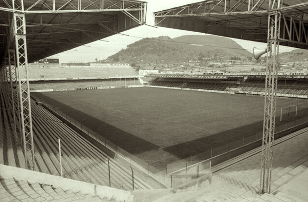 Éste era el Estadio Nemesio, unos meses antes del Mundial de 1970. En ese torneo se llamó Estadio Toluca 70.