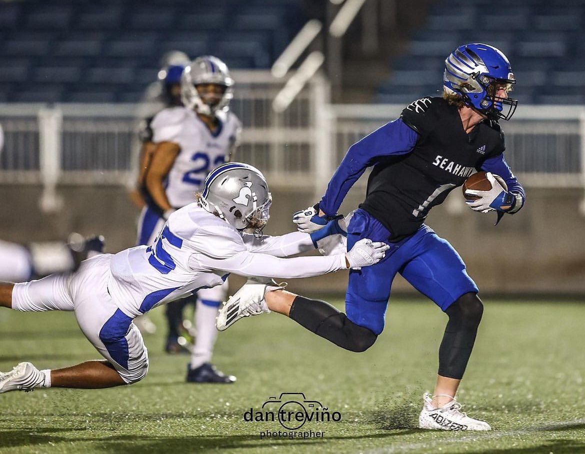 Christopher Higgins (@_chrishiggins1) on Twitter photo #AGTG Blessed to receive a Division 1 Ivy League offer from <a href="/BrownU_Football/">Brown Bears Football</a>! <a href="/CoachEMorrissey/">Eddy Morrissey</a> <a href="/CoachWayneLance/">Wayne Lance</a> <a href="/ShoresFootball/">Shores Football</a> #AGTG Blessed to receive a Division 1 Ivy League offer from <a href="/BrownU_Football/">Brown Bears Football</a>! <a href="/CoachEMorrissey/">Eddy Morrissey</a> <a href="/CoachWayneLance/">Wayne Lance</a> <a href="/ShoresFootball/">Shores Football</a>